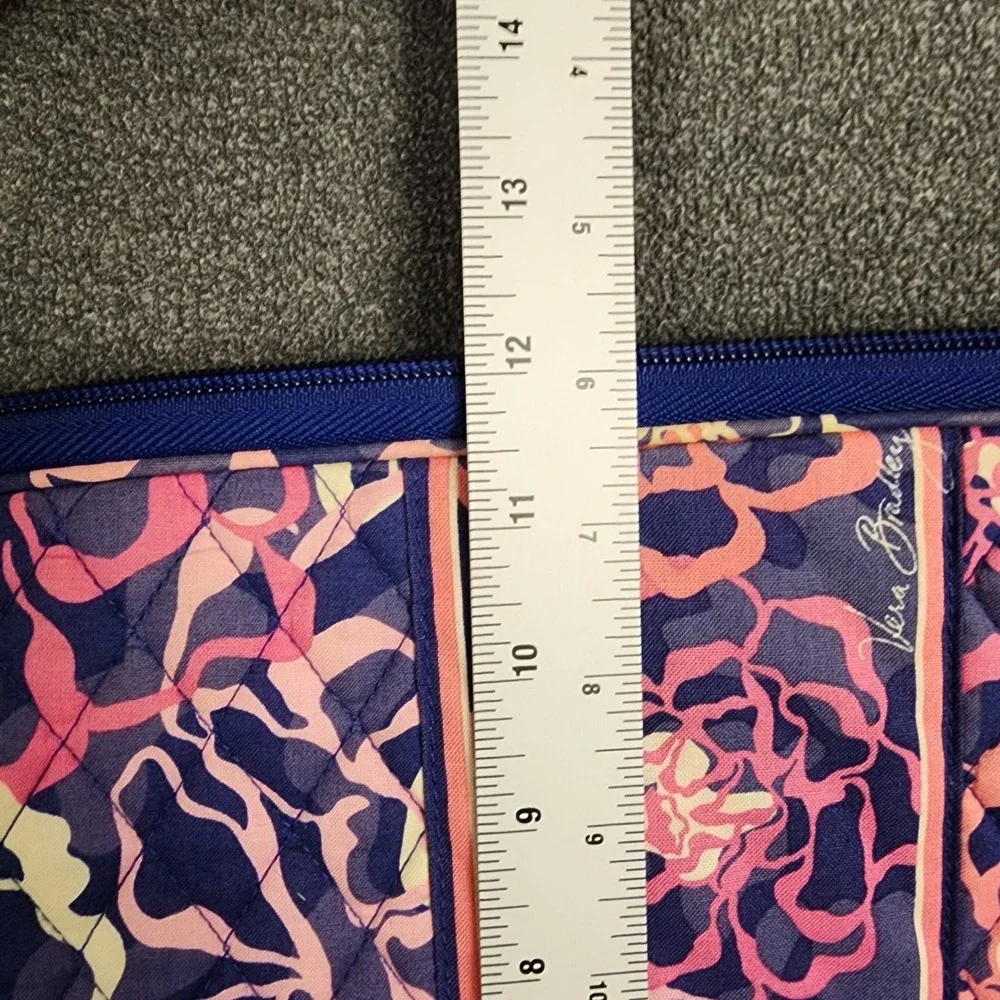 Vera Bradley Laptop Tablet Sleeve Zip Close Quilted Floral‎ Pink Navy
